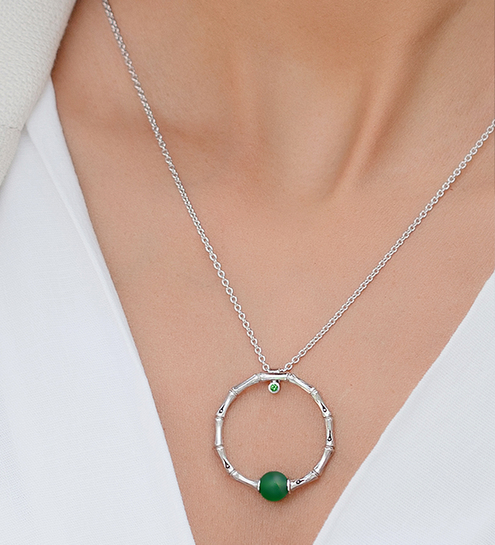 33-0006 - Italian Craftmanship - Circle of Life Bamboo Necklace in Sterling Silver, Decorated with Green Carnelian and Tsavorite